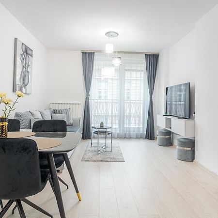 Paris Luxury Top Centre 2Bdr Apt W Work Desk And Wifi Near Nevsky Cathedral โซเฟีย ภายนอก รูปภาพ