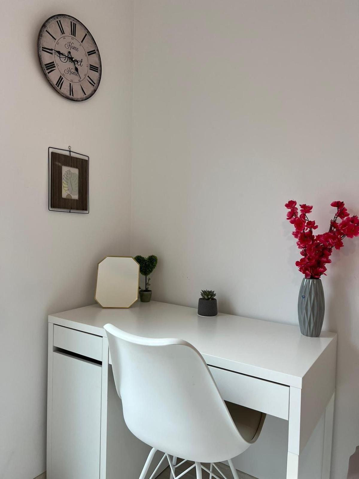 Paris Luxury Top Centre 2Bdr Apt W Work Desk And Wifi Near Nevsky Cathedral โซเฟีย ภายนอก รูปภาพ